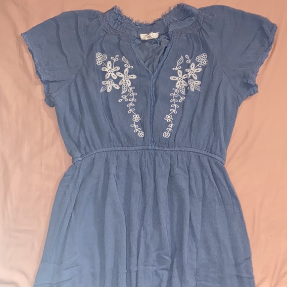 Blue Dress - Picture 2 of 3